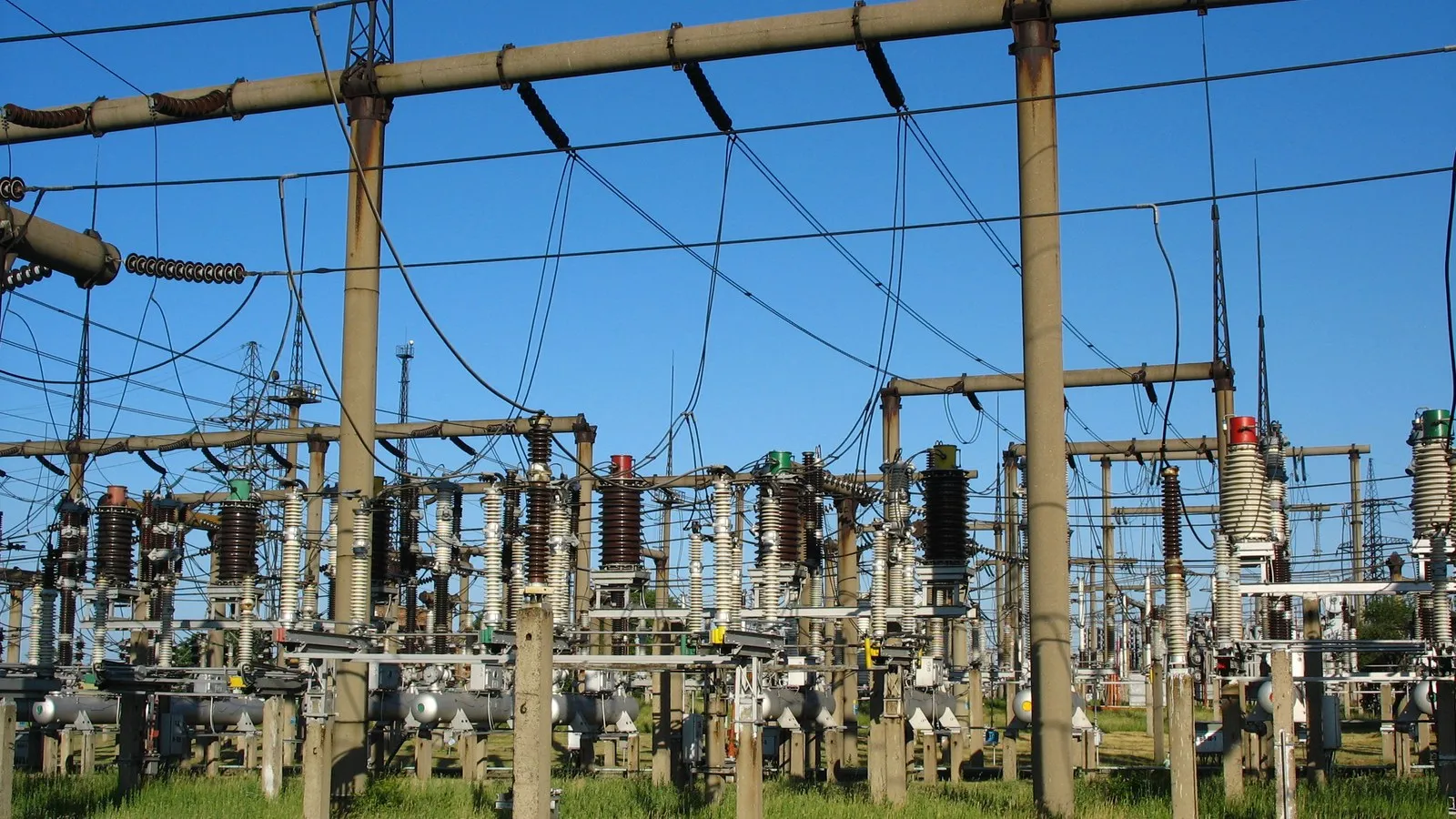Industrial plant 33 kV step-down power substation and outdoor switchyard