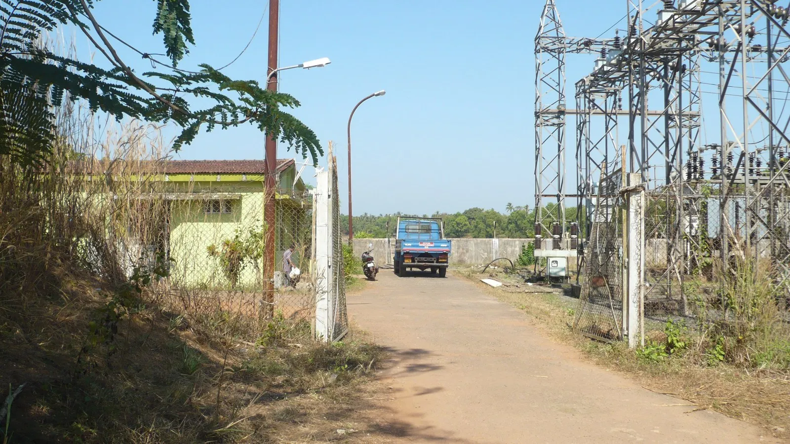 Substation busbar gantries, isolators, and high-voltage circuit breakers