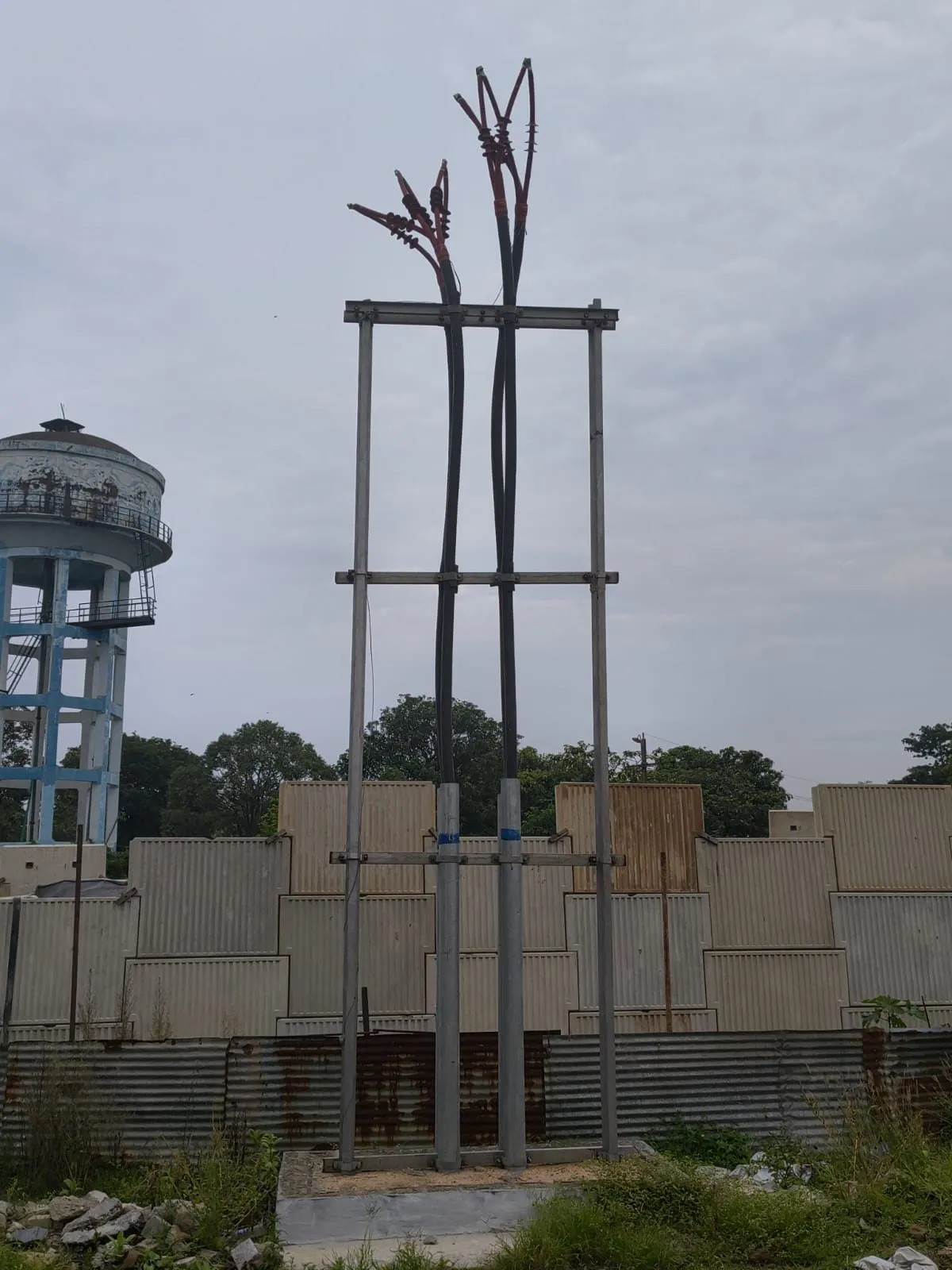 11 kV rail pole distribution line drop terminations